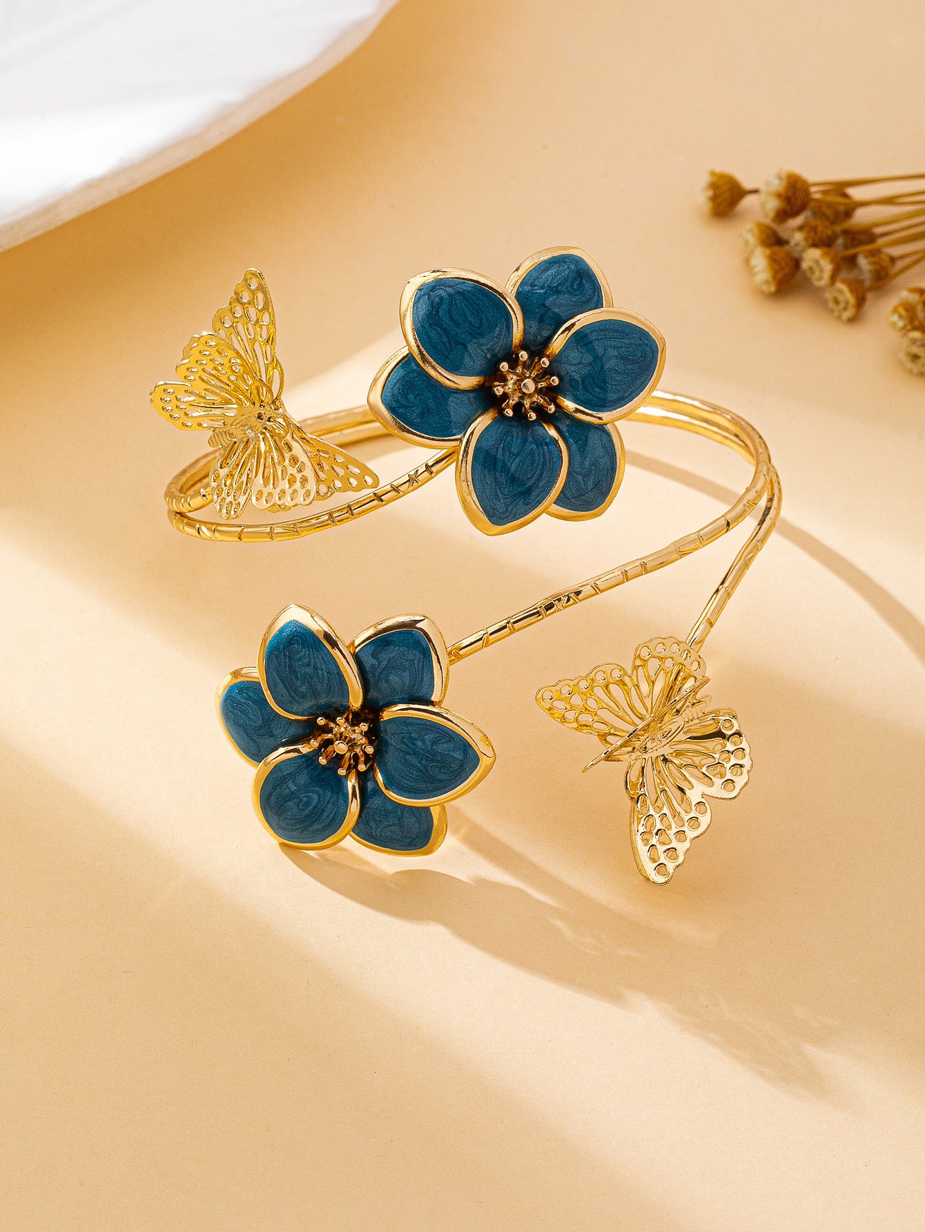 Fashion Flower Butterfly Bangle