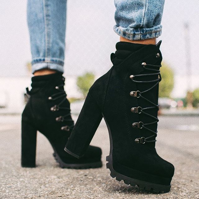 lace-up rivet Ankle boots