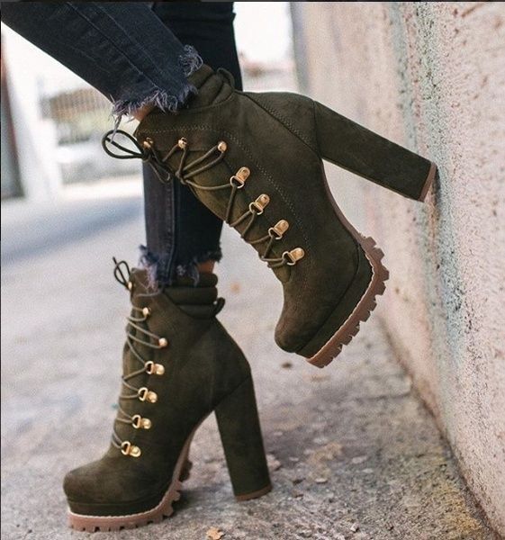 lace-up rivet Ankle boots