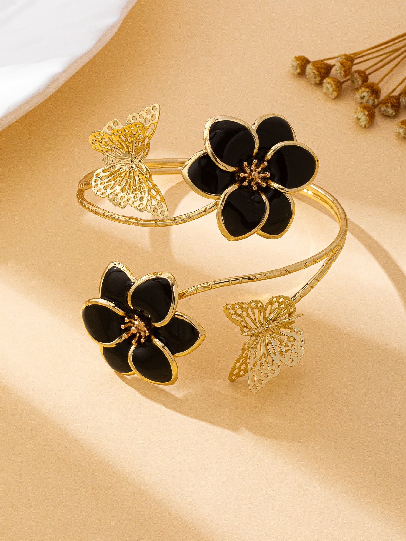 Fashion Flower Butterfly Bangle